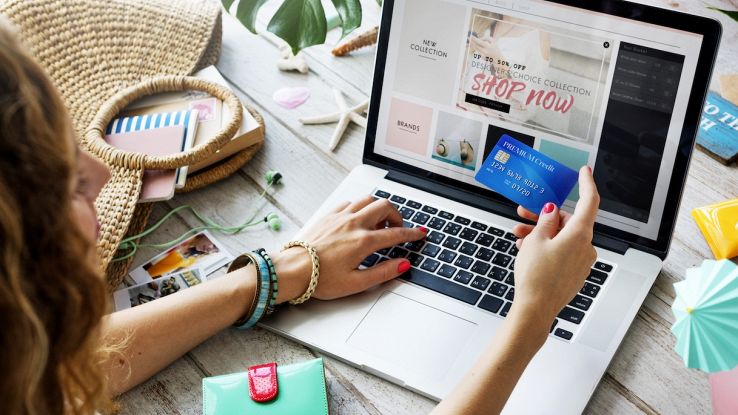 I migliori chatbot IA per fare shopping online e risparmiare: ecco come si usano