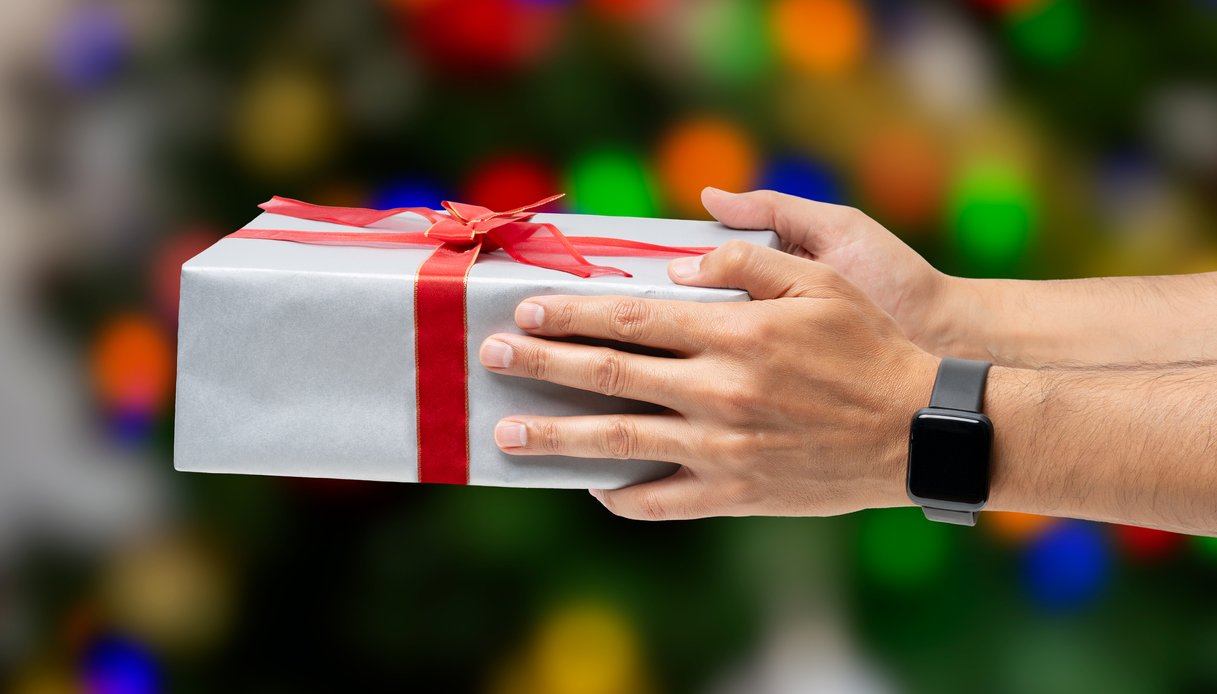 Smartphone, tablet, smartwatch: 23 idee regalo di Natale per gente molto  tech