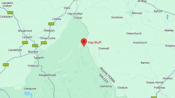 Avvistato monolite su una collina in Galles