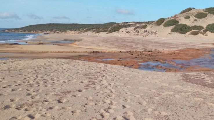 Disastro ambientale a Piscinas in Sardegna