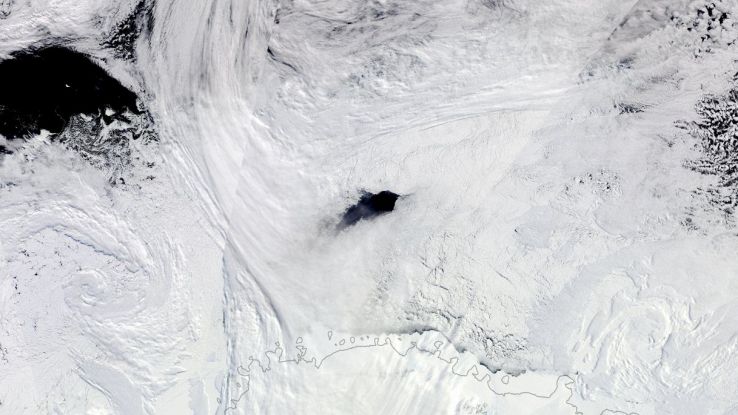 Misterioso buco nei ghiacci antartici