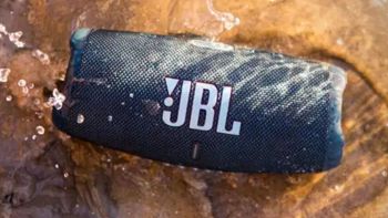 JBL Charge 5