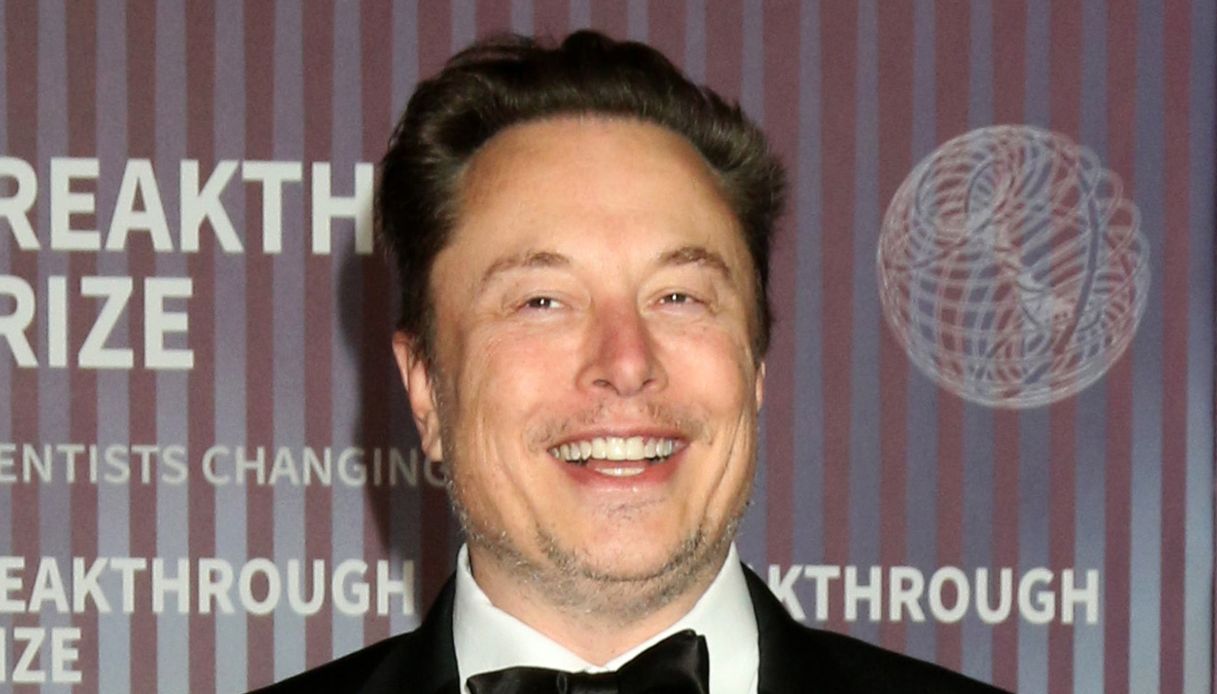 https://wips.plug.it/cips/tecnologia/cms/2024/09/elon-musk.jpg