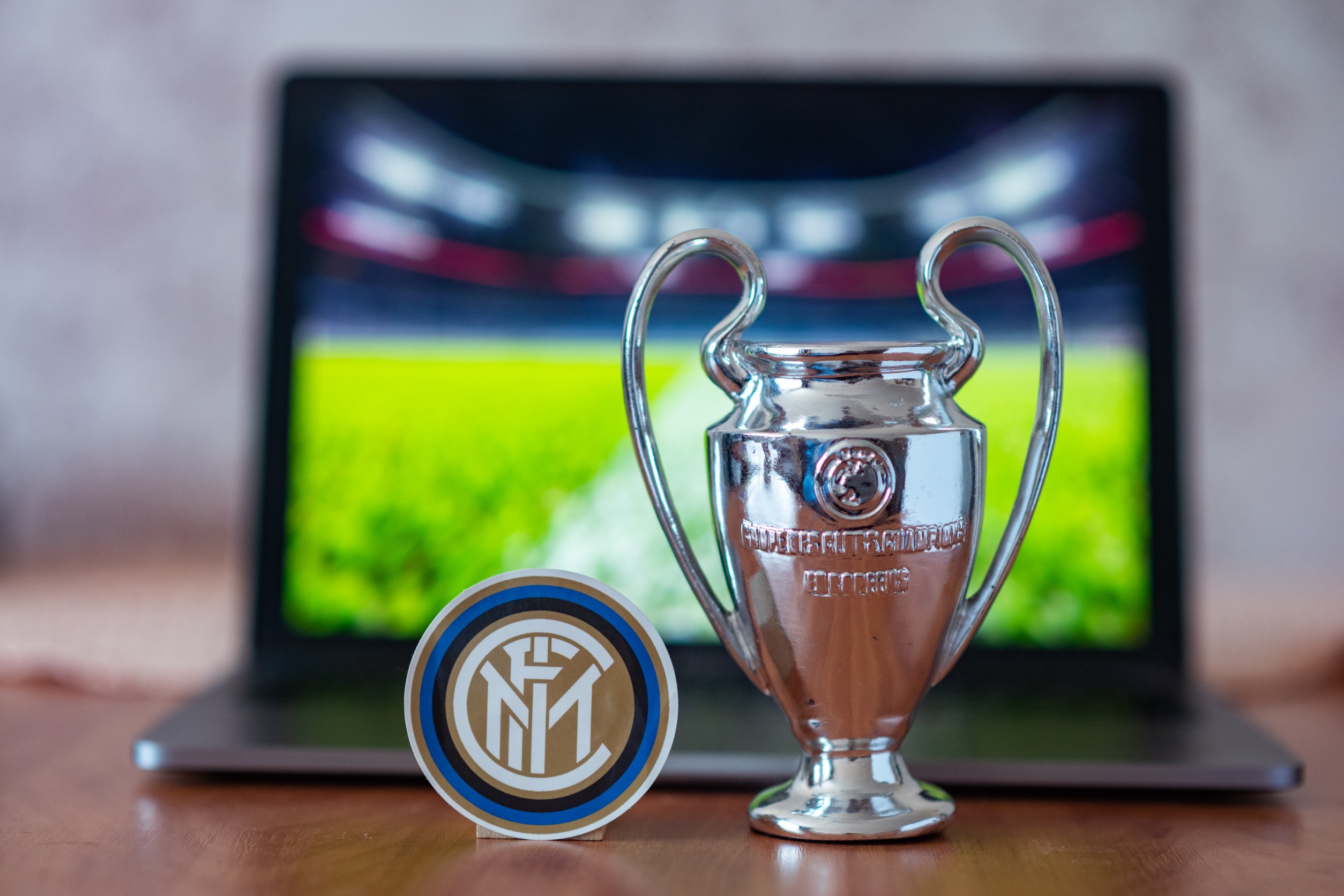 https://wips.plug.it/cips/tecnologia/cms/2024/09/inter-manchester-city-champions.jpg