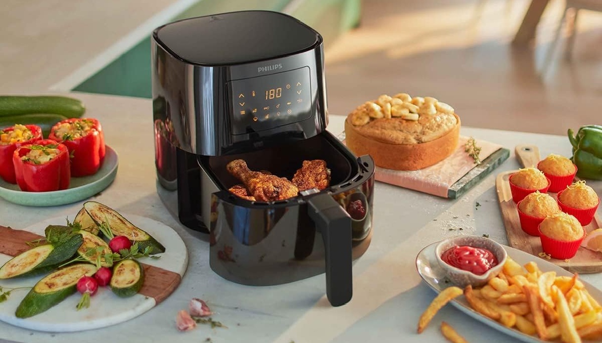 https://wips.plug.it/cips/tecnologia/cms/2024/09/philips-airfryer-3000.jpg