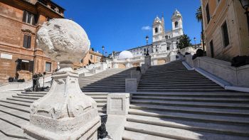 La scalinata di Trinità dei Monti a Roma viene "rivendicata" dalla Fracia