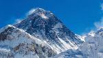 Un nuovo studio spiega perché il monte Everest continua a crescere