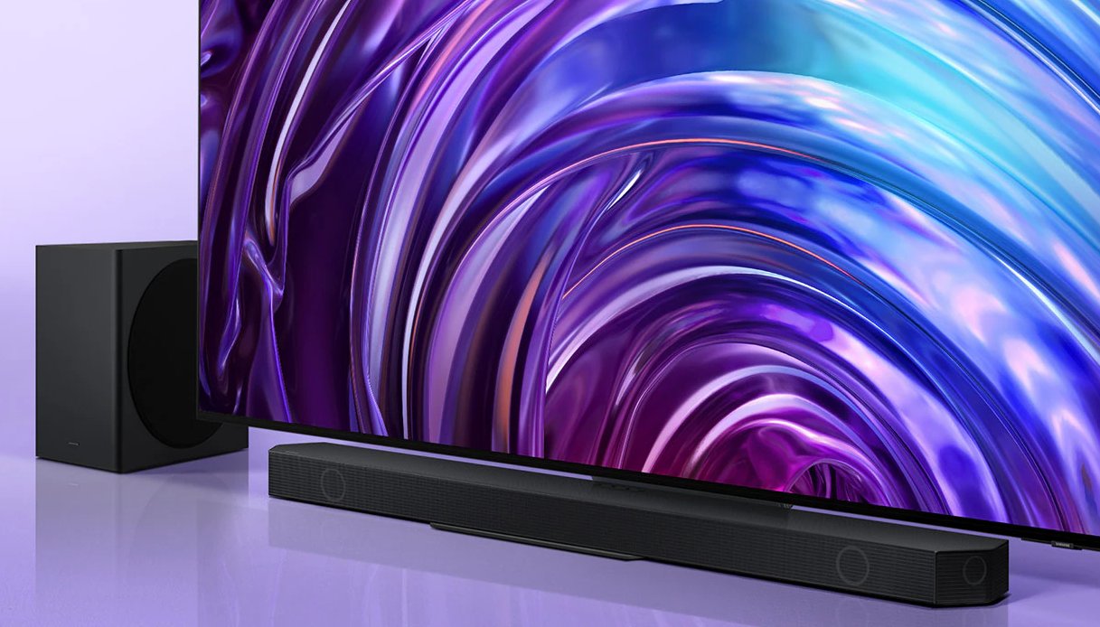 https://wips.plug.it/cips/tecnologia/cms/2024/10/soundbar-samsung.jpg