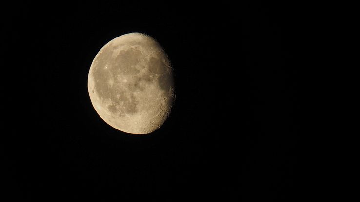 Mini luna si è staccata dalla Luna vera