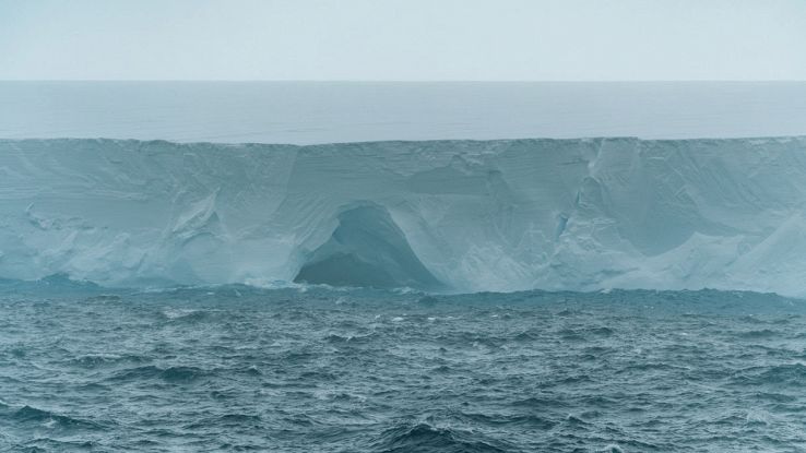 Arenato l'iceberg più grande del mondo