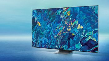 Smart TV Samsung Serie QN95B da una vista frontale