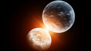 Bacio tra Luna e Marte