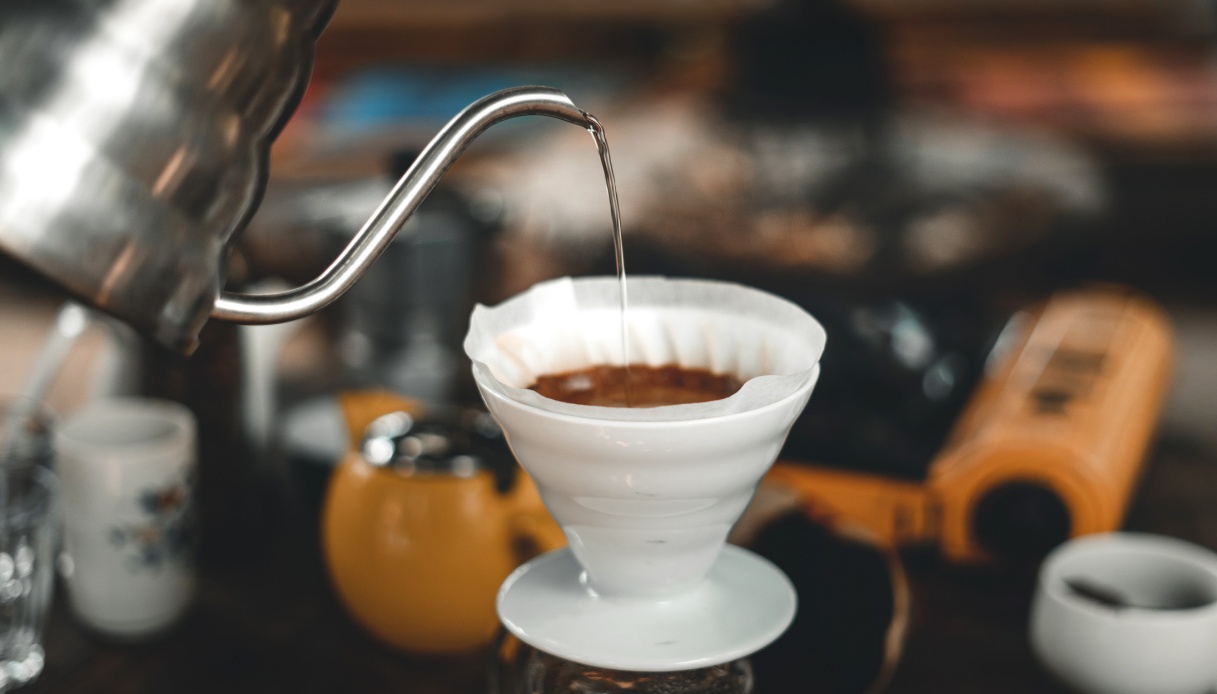 https://wips.plug.it/cips/tecnologia/cms/2025/04/caffe-filtrato.jpg