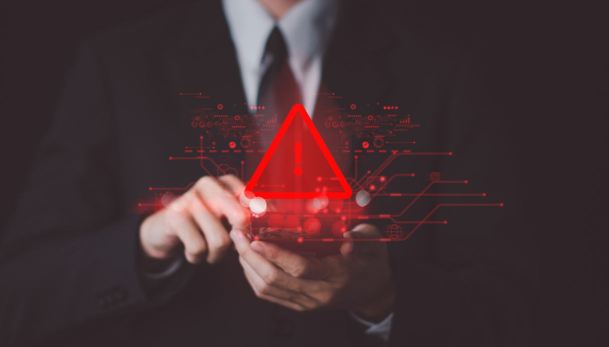 https://wips.plug.it/cips/tecnologia/cms/2025/05/android-pericolo.jpg