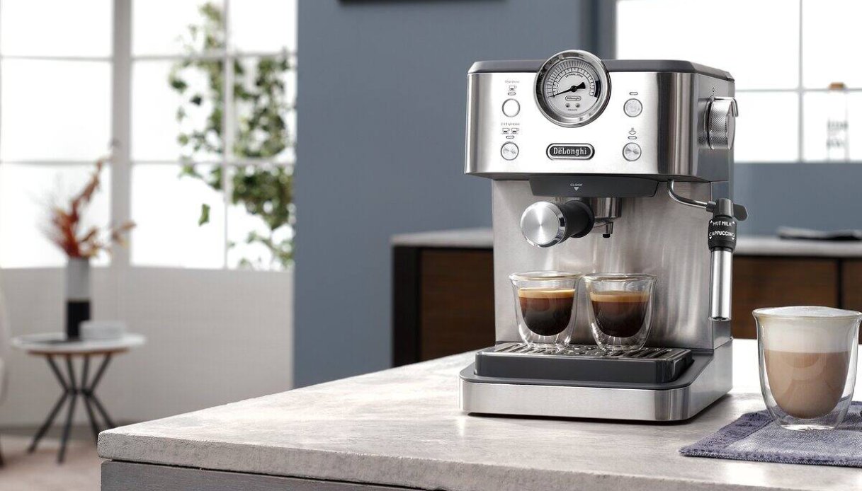 https://wips.plug.it/cips/tecnologia/cms/2025/06/delonghi.jpg