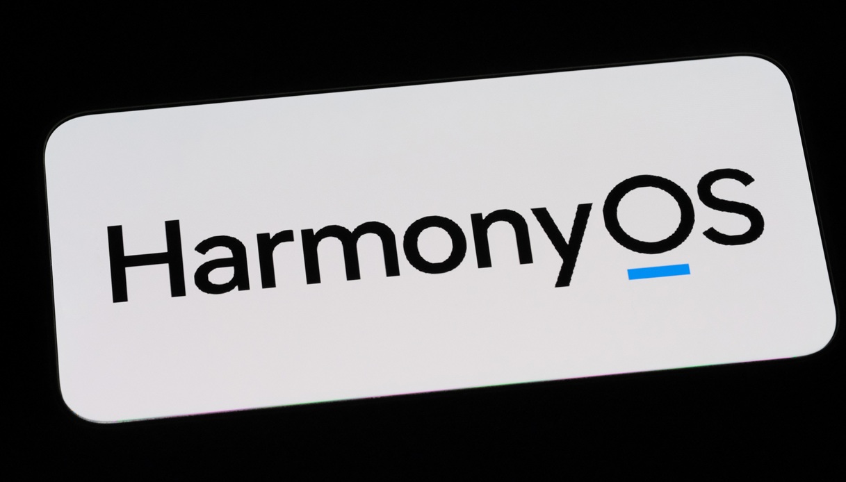 https://wips.plug.it/cips/tecnologia/cms/2025/06/harmonyos.jpg