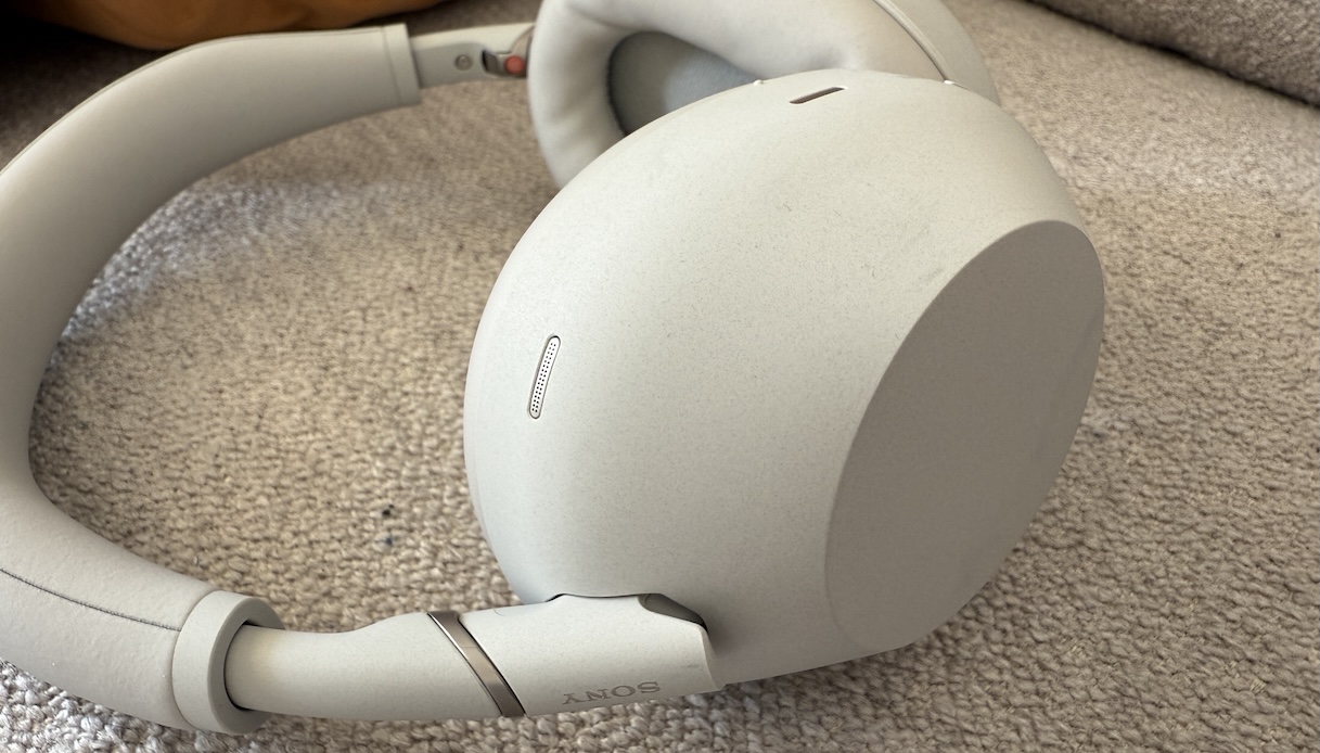 Sony WH-1000XM6
