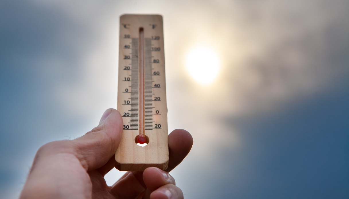 https://wips.plug.it/cips/tecnologia/cms/2025/06/ondata-calore-giugno-2025.jpg