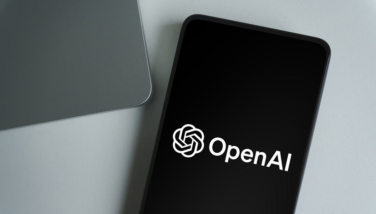 https://wips.plug.it/cips/tecnologia/cms/2025/06/open-ai-jony-ive.jpg