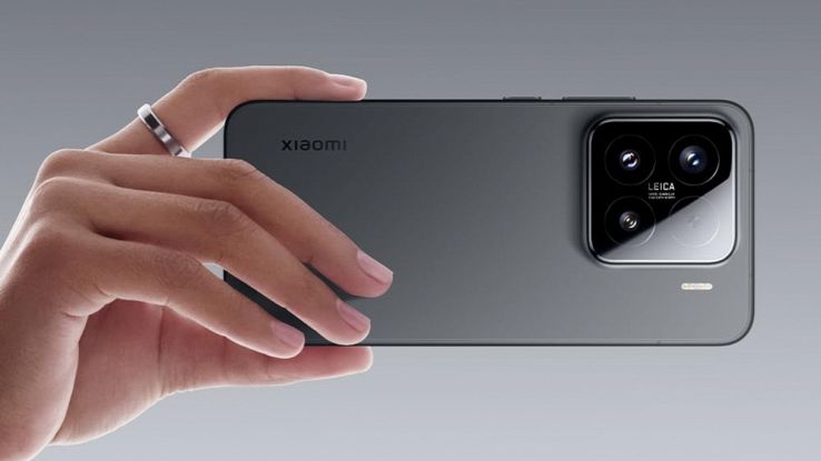 Parte posteriore dello smartphone Xiaomi 15