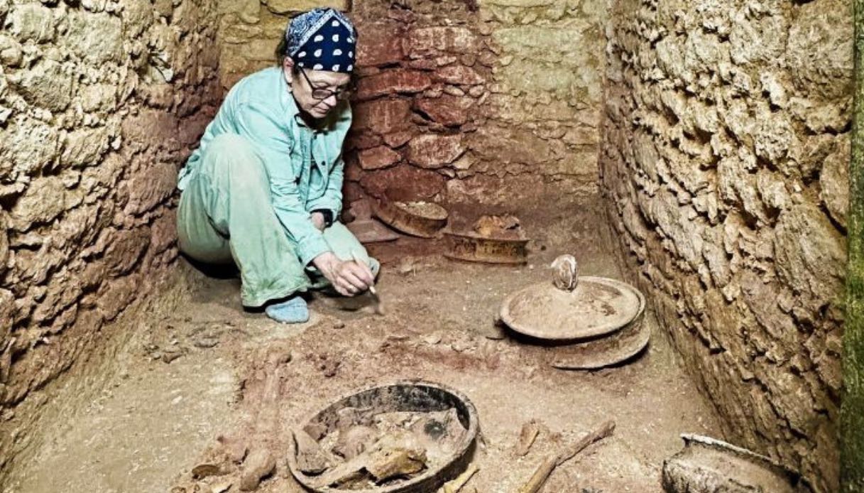 https://wips.plug.it/cips/tecnologia/cms/2025/07/scavi-caracol-belize-maya.jpg