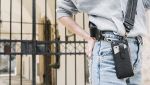 5 accessori per proteggere lo smartphone mentre sei in vacanza