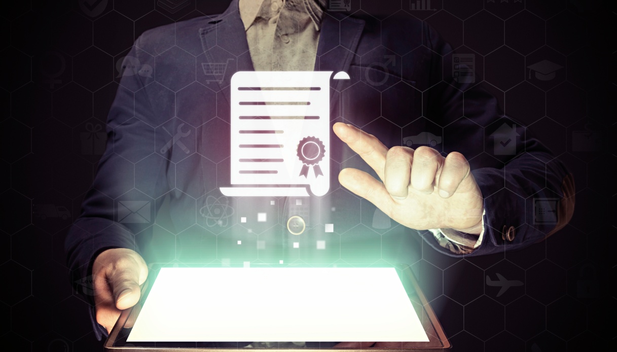 https://wips.plug.it/cips/tecnologia/cms/2025/08/amministratori-pec.jpg