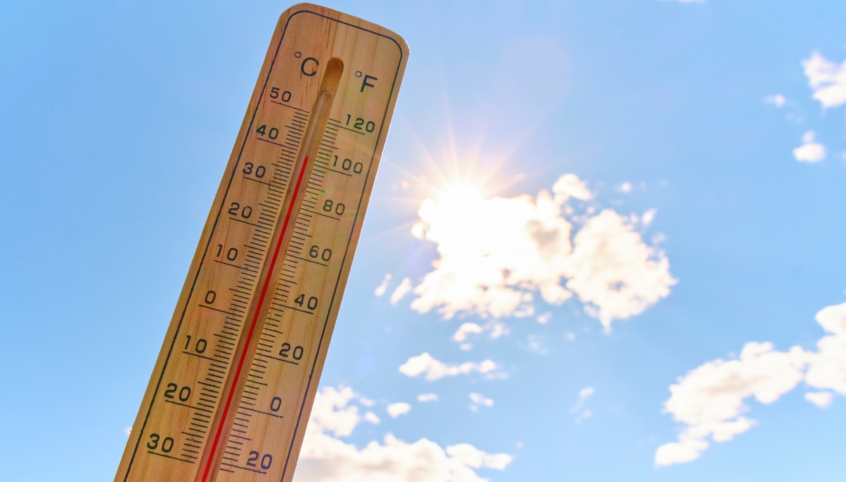 https://wips.plug.it/cips/tecnologia/cms/2025/08/caldo-record-giappone.jpg