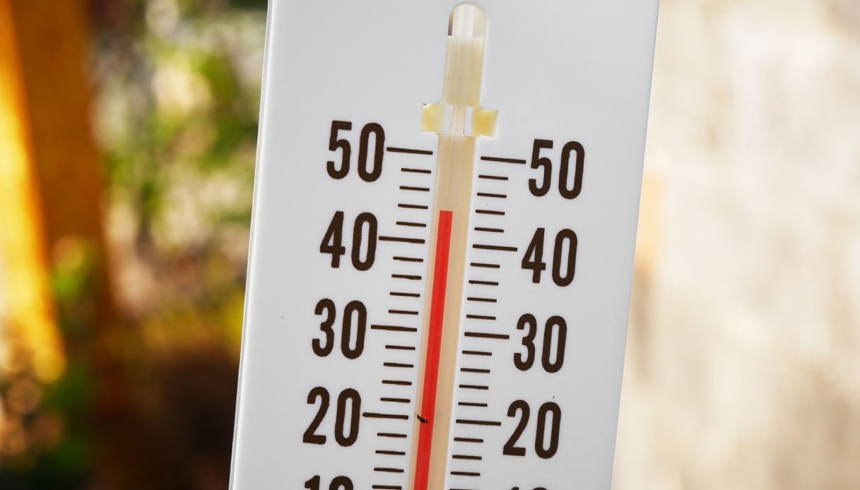 https://wips.plug.it/cips/tecnologia/cms/2025/08/caldo-record-in-sardegna-e-cambiamento-climatico.jpg