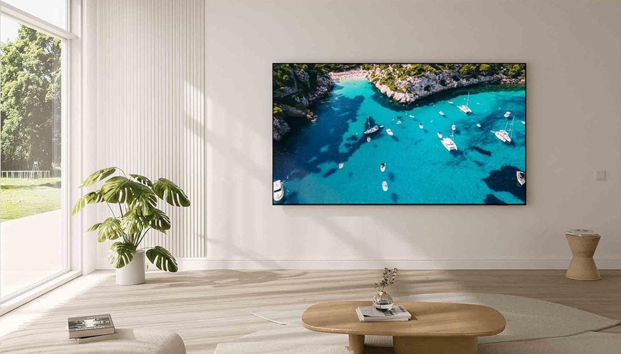 https://wips.plug.it/cips/tecnologia/cms/2025/08/samsung-tv.jpg