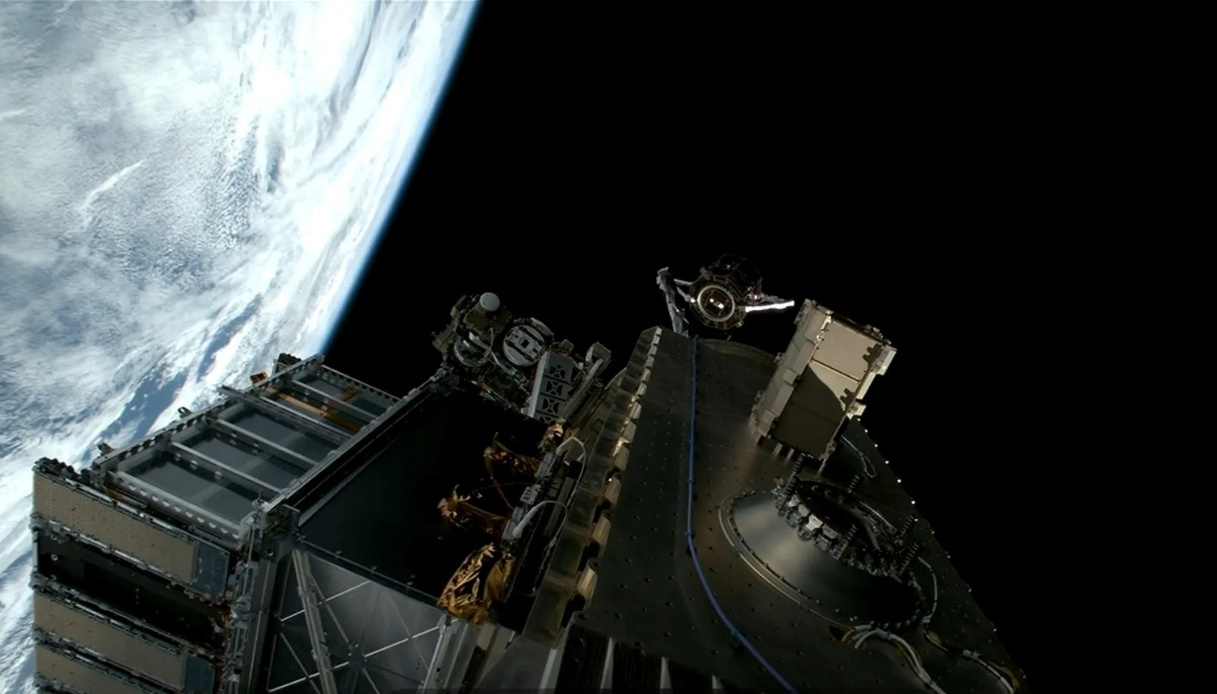 https://wips.plug.it/cips/tecnologia/cms/2025/08/satellite-nasa-si-e-perso.jpg