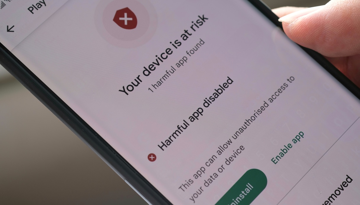https://wips.plug.it/cips/tecnologia/cms/2025/09/android-malware.jpg