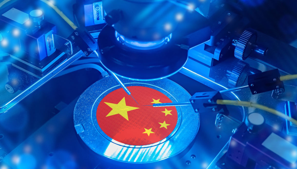 https://wips.plug.it/cips/tecnologia/cms/2025/09/cina-sistema-operativo.jpg
