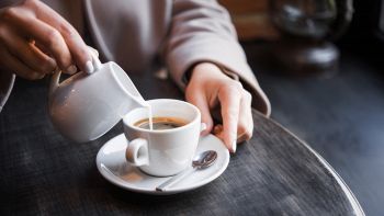 Effetti della caffeina sul buonumore