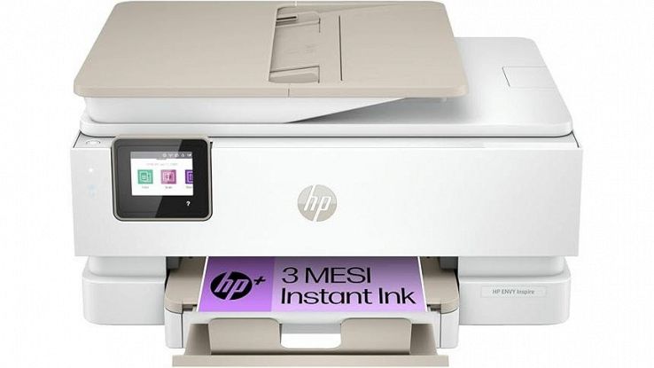 Stampante HP Envy, ora a metà prezzo questa multifunzione smart a colori