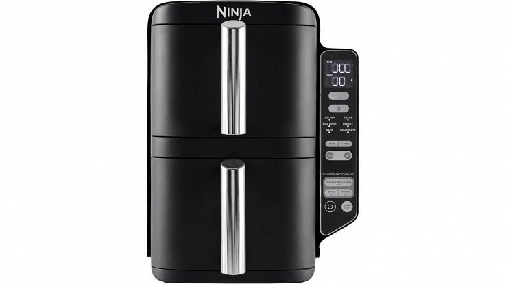 Amazon, crolla a metà prezzo questa friggitrice ad aria verticale