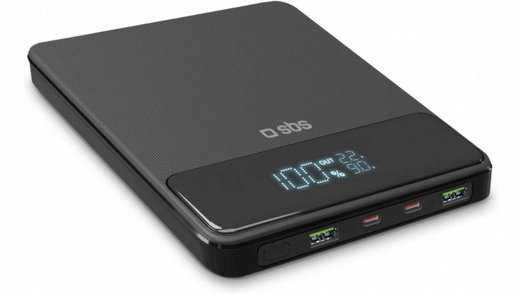 Amazon, crolla al minimo storico questo power bank super capiente