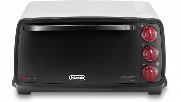 Black Friday, scende a metà prezzo il forno elettrico De’Longhi