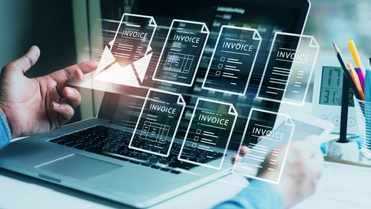 Fatture sullo schermo di un PC