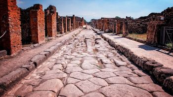 Strade da ricostruire