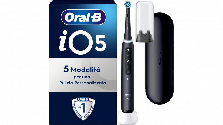 Oral-B, scende sotto i 100€ lo spazzolino smart da prendere al volo