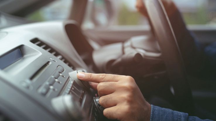 La musica che ascolti può influenzare il modo in cui guidi