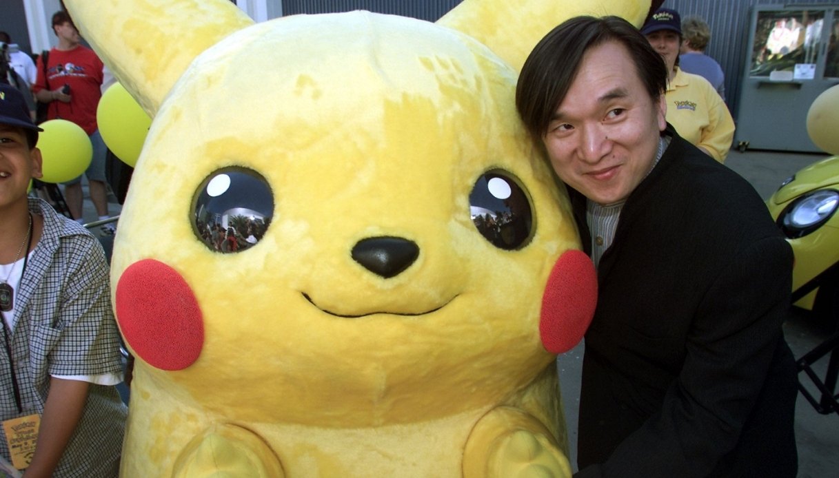 https://wips.plug.it/cips/tecnologia/cms/2026/01/pikachu-e-ishihara.jpg