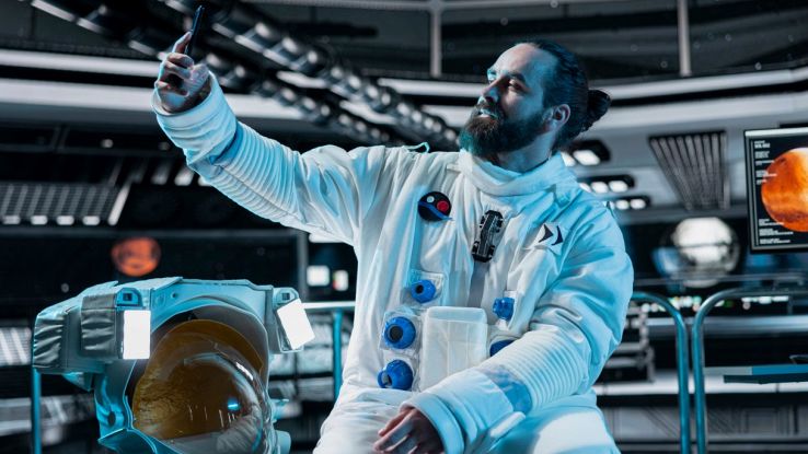 Gli astronauti potranno portare lo smartphone sulla Luna