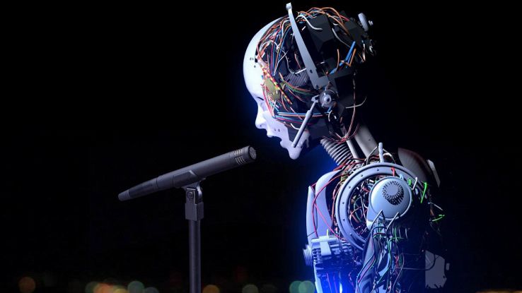 Un robot canta