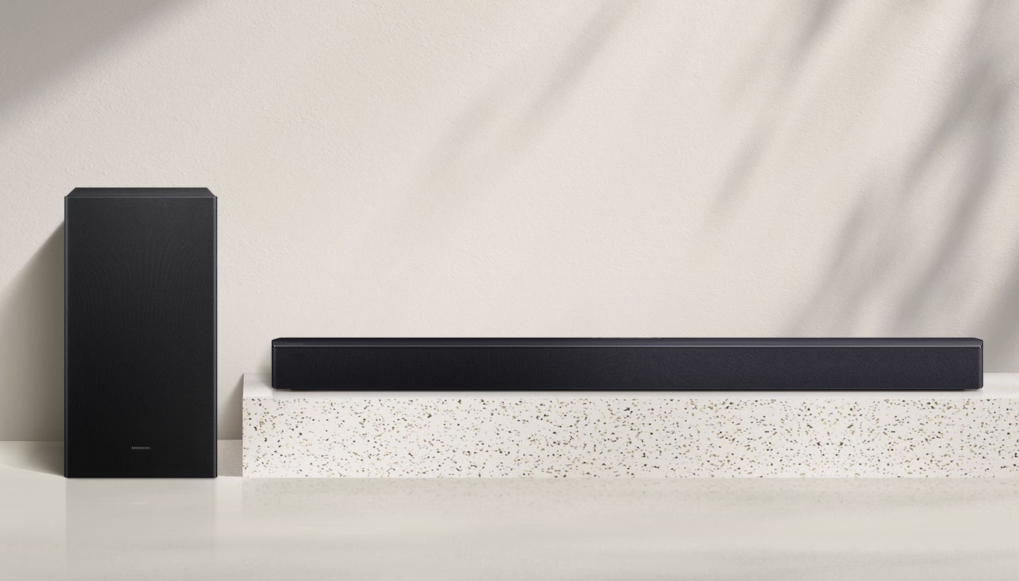 https://wips.plug.it/cips/tecnologia/cms/2026/02/samsung-soundbar-b450.jpg