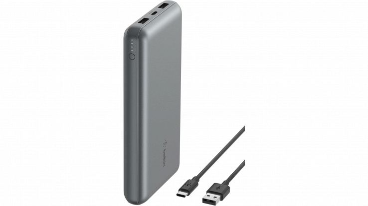 Ora a metà prezzo il power bank universale con 3 porte e schermo LED