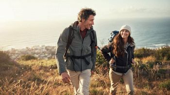 Due persone in montagna