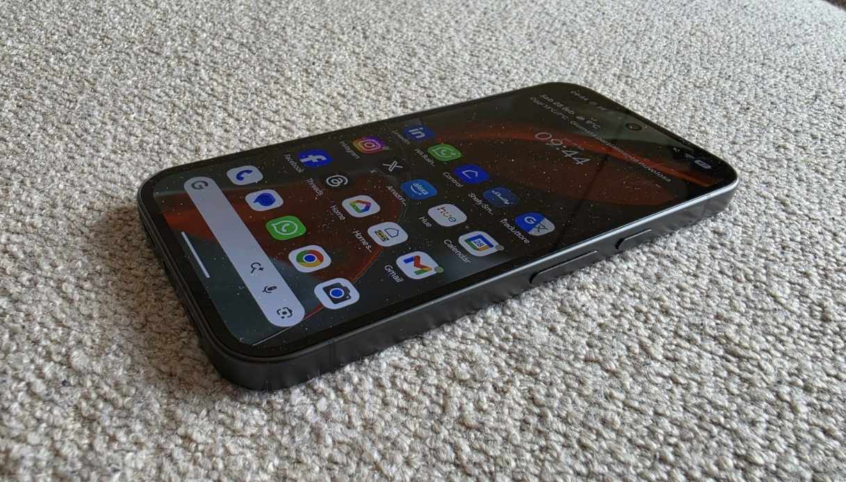 Google Pixel 10a display