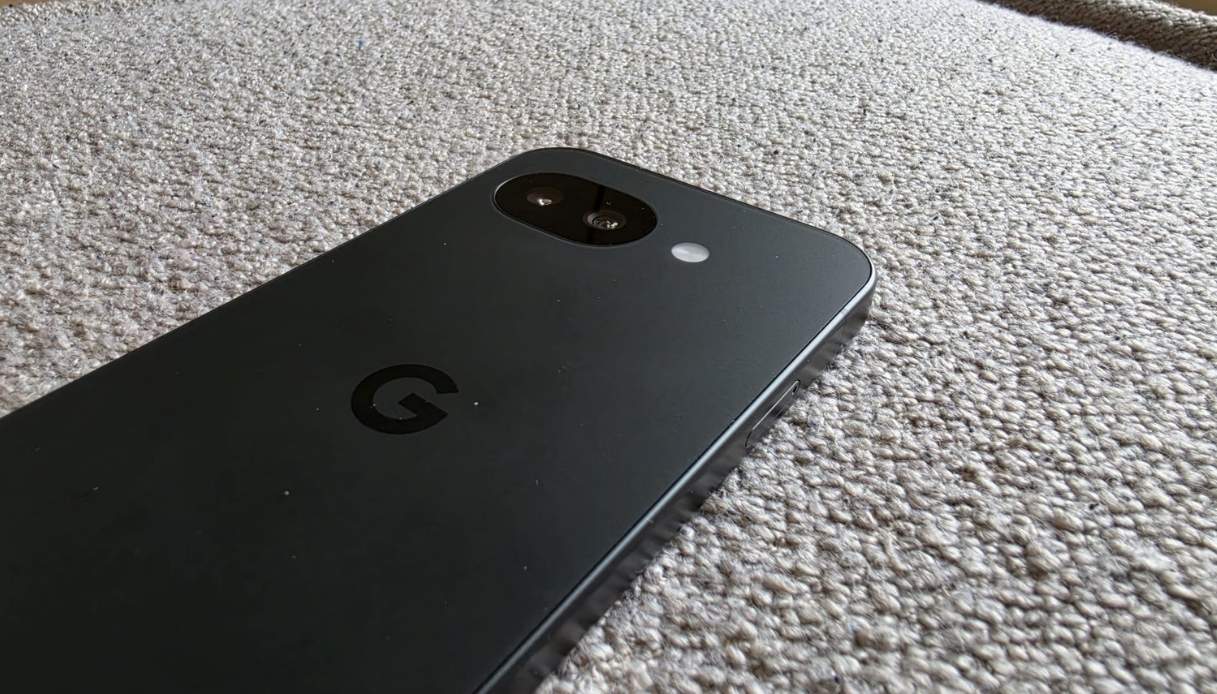 Google Pixel 10a la fotocamera